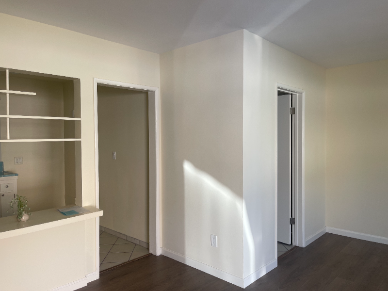 14207 Sylvan St - Photo 7 of 20