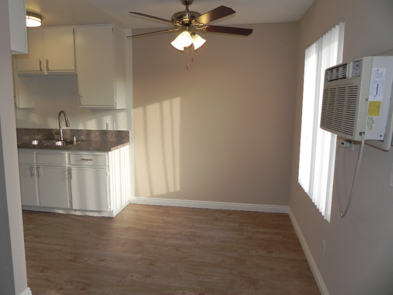 8602 Chapman Ave - Photo 5 of 34