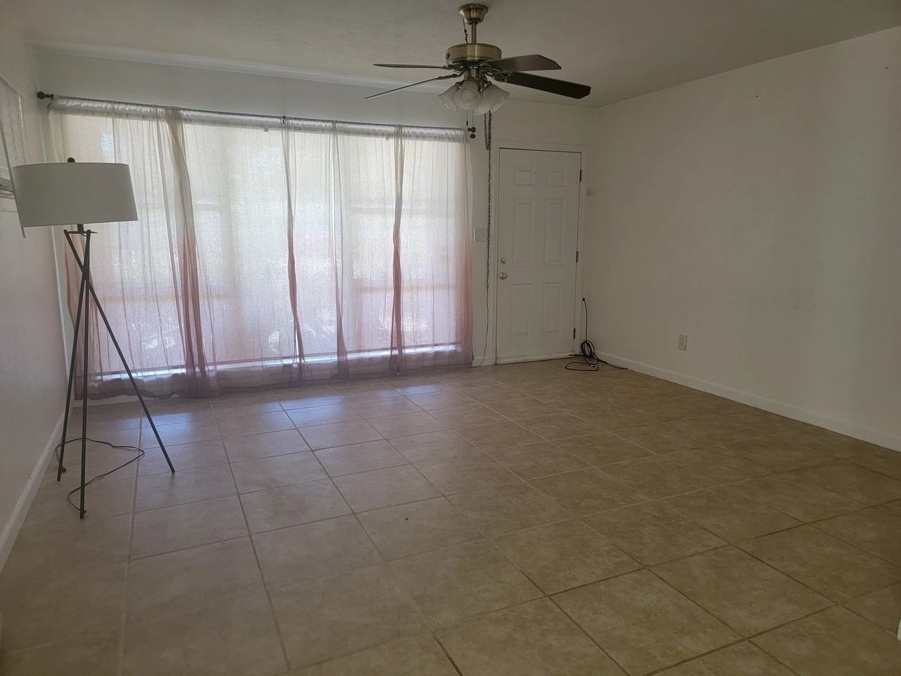 133 California Dr Ne - Photo 2 of 15