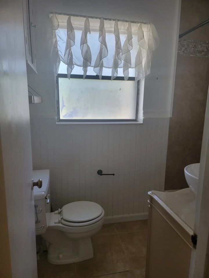 133 California Dr Ne - Photo 6 of 15