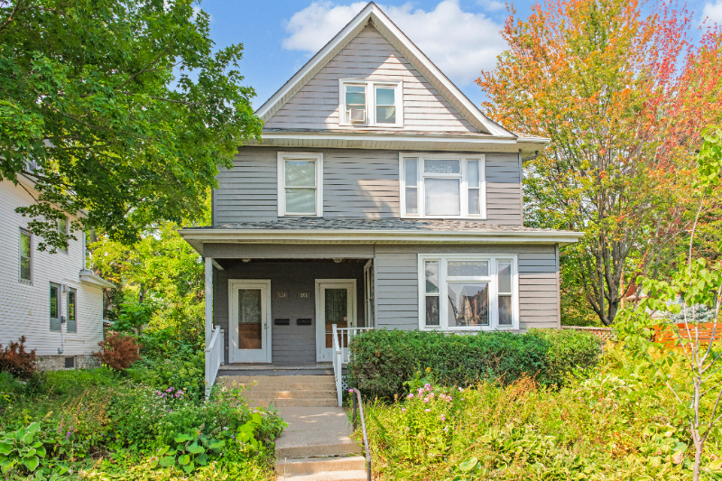 567 Ottawa Ave - Photo 2 of 19