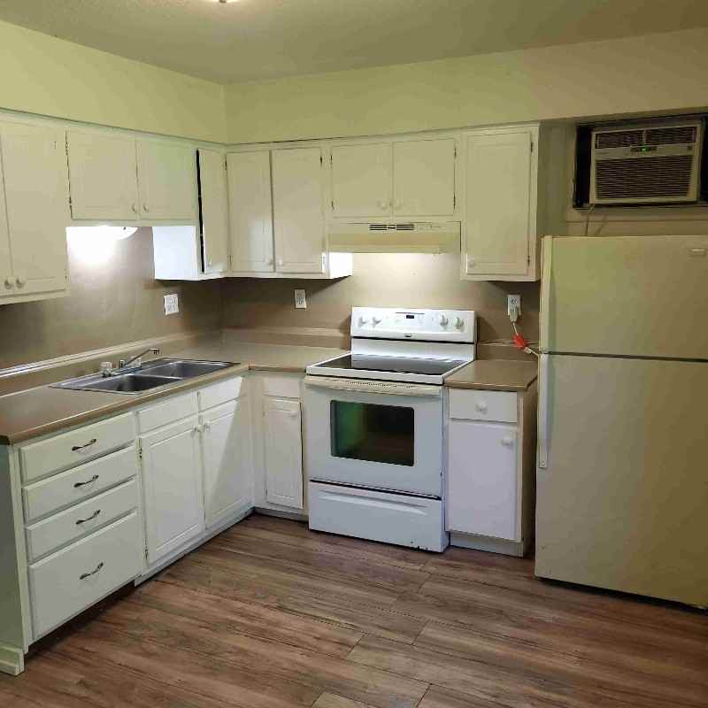 1003 Colonial Dr #1 - Photo 2 of 11