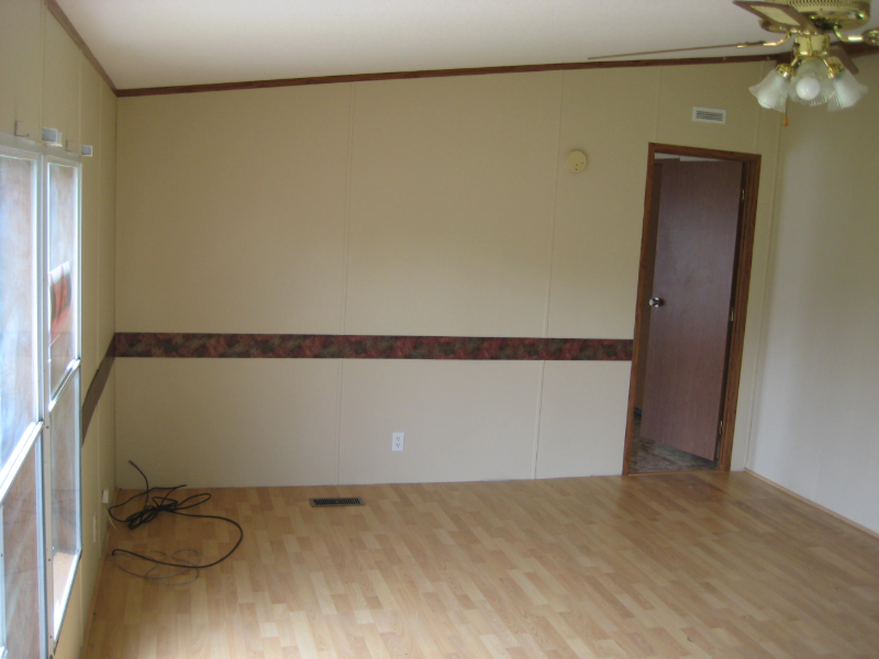 124 Angie Dr - Photo 3 of 25