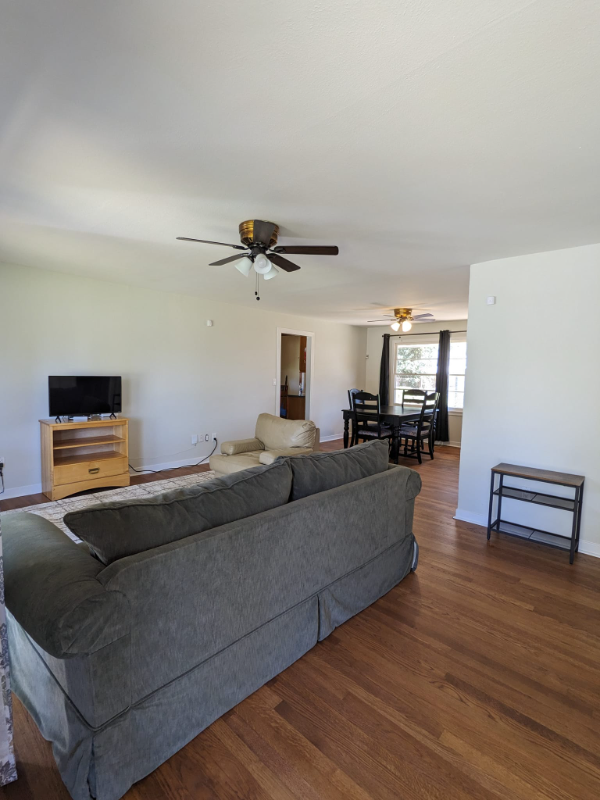 404 Ewing St Nw #4 - Photo 2 of 12