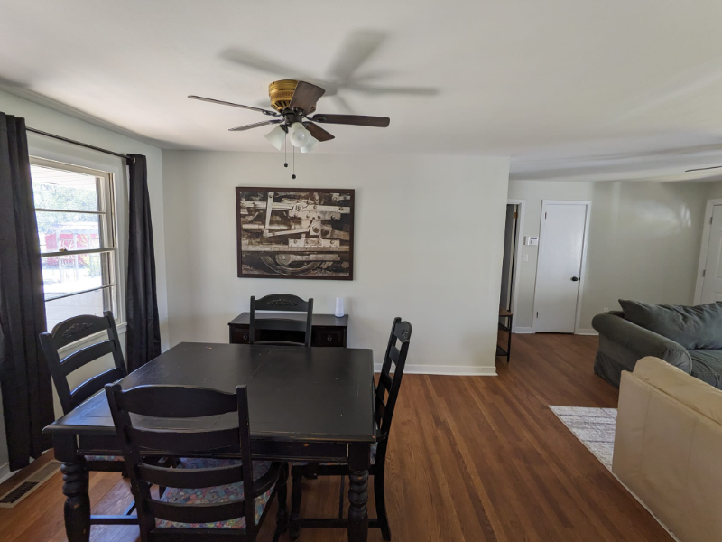 404 Ewing St Nw #4 - Photo 3 of 12