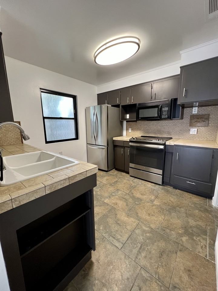 2052 Terrace Drive - Photo 6 of 19