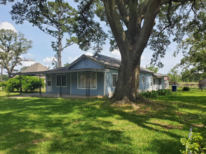 2815 Graybow Rd - Photo 2 of 10