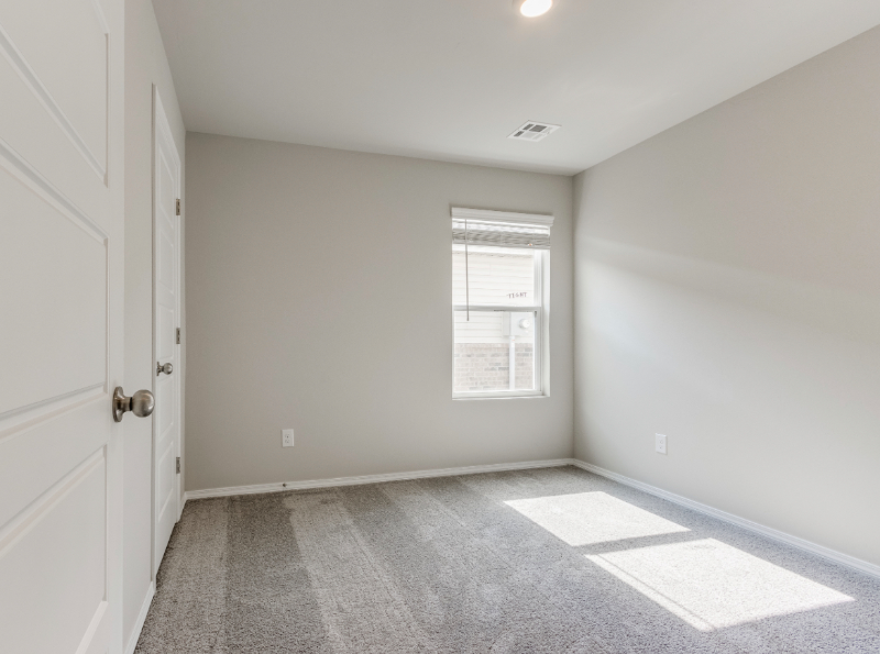 10332 Nw 17th St - Photo 5 of 11