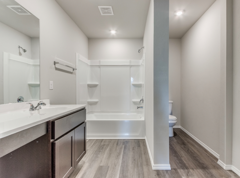 10332 Nw 17th St - Photo 7 of 11