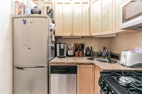 60 Myrtle St #6 - Photo 2 of 9