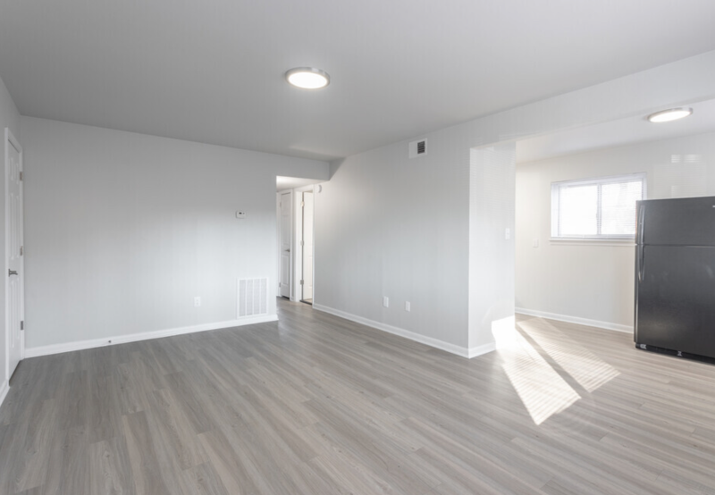 372 Beechmont Dr - Photo 6 of 15