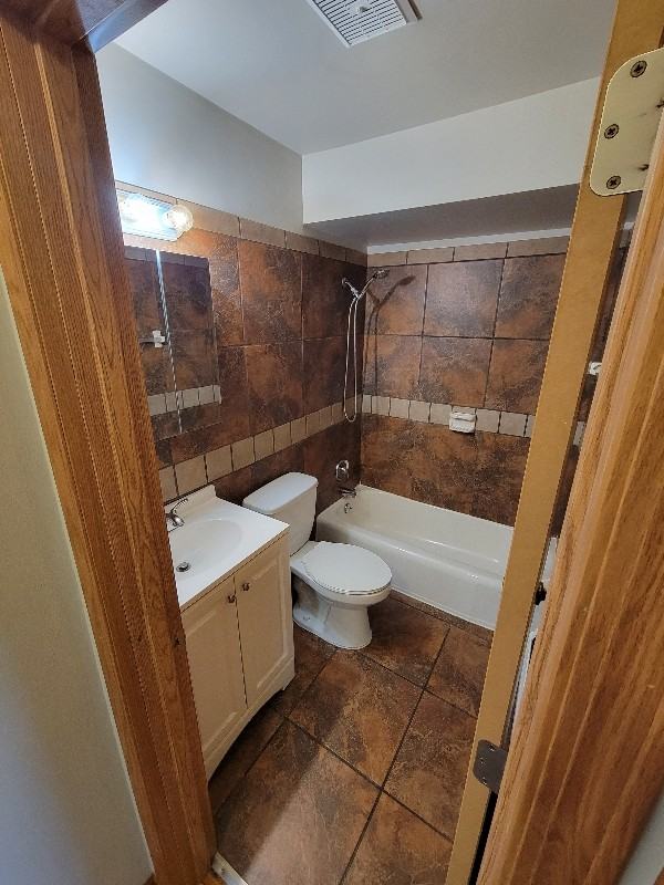 707 Lake St - Photo 5 of 19