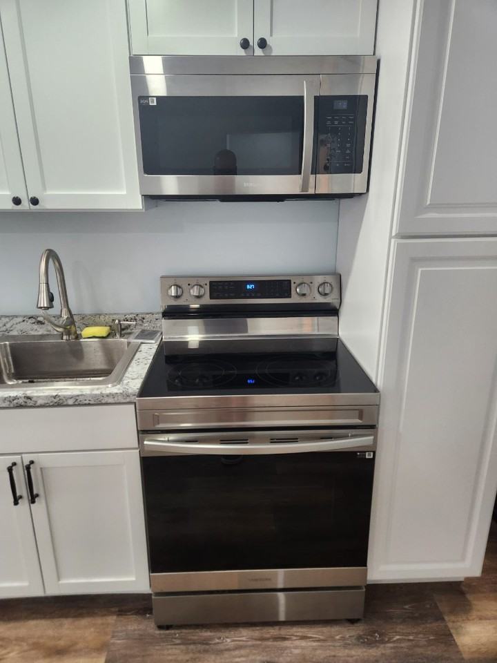 2119 Oaklyn Dr #B - Photo 3 of 11