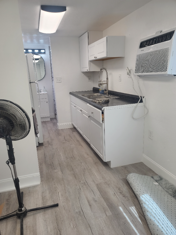 2335 Cochran St #1-2 - Photo 5 of 14