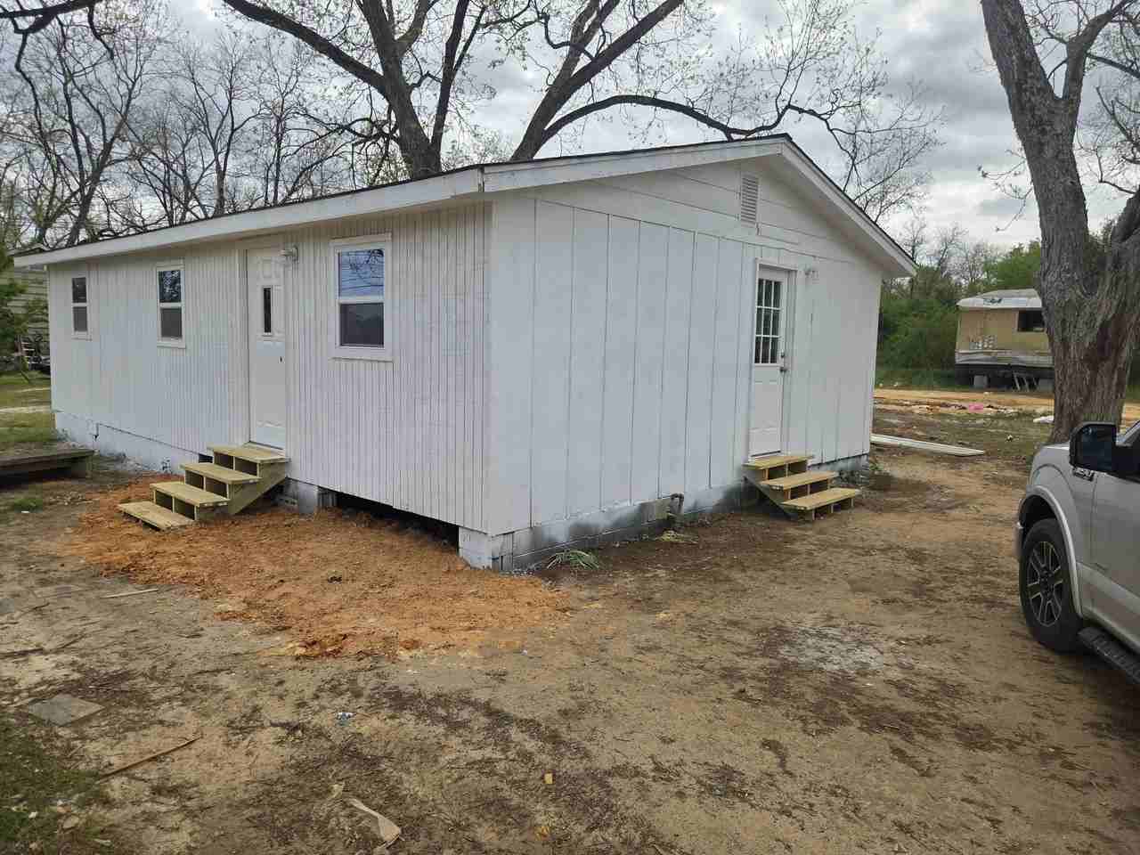 451 Rountree Dr #H8 - Photo 3 of 9