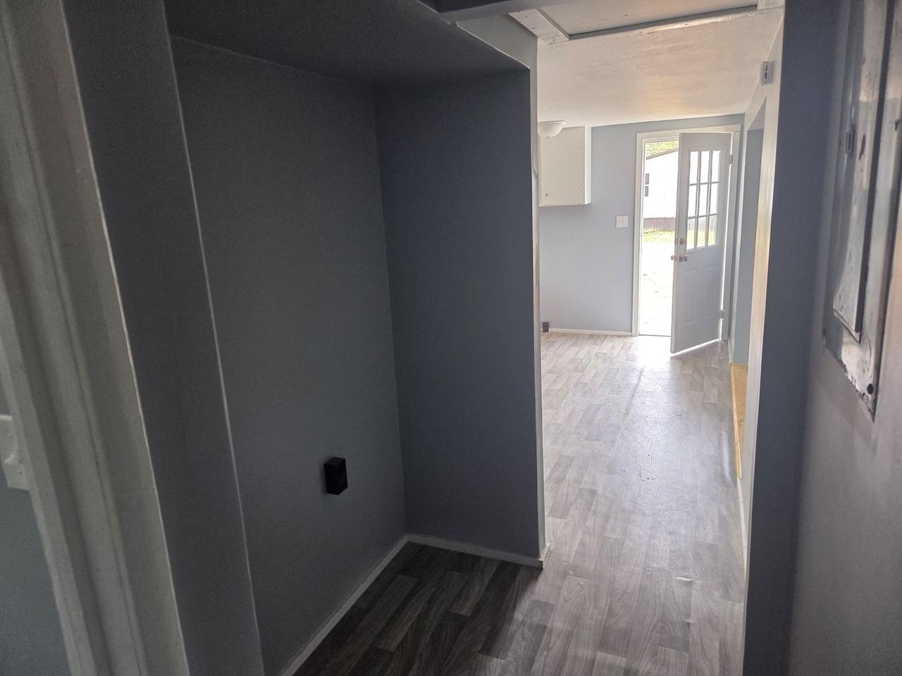 451 Rountree Dr #H8 - Photo 4 of 9