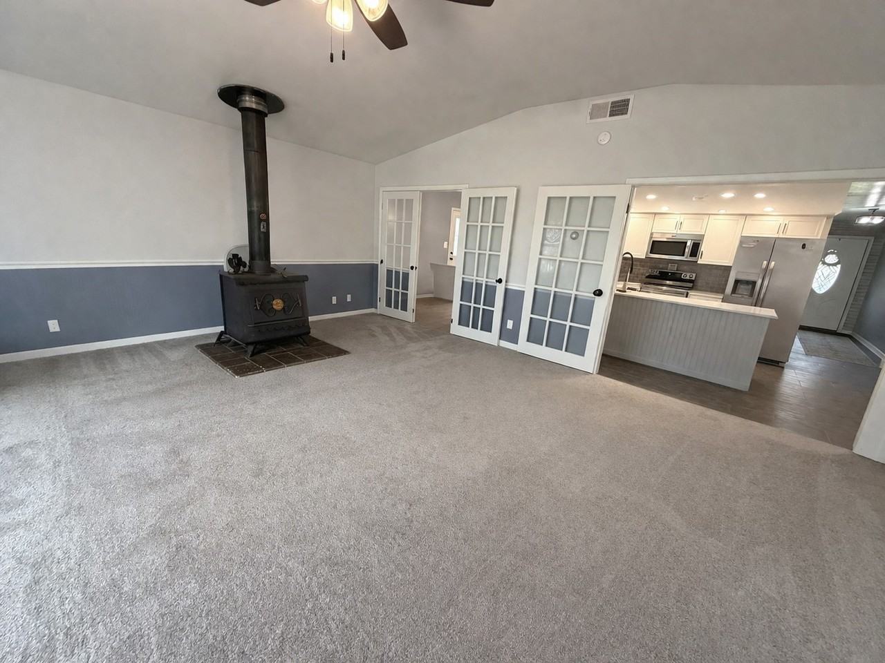 2119 Oaklyn Dr #A - Photo 4 of 25