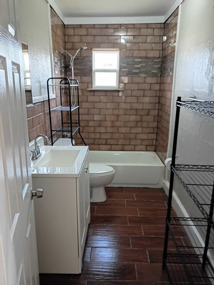 1208 N 17th St #NA - Photo 2 of 7