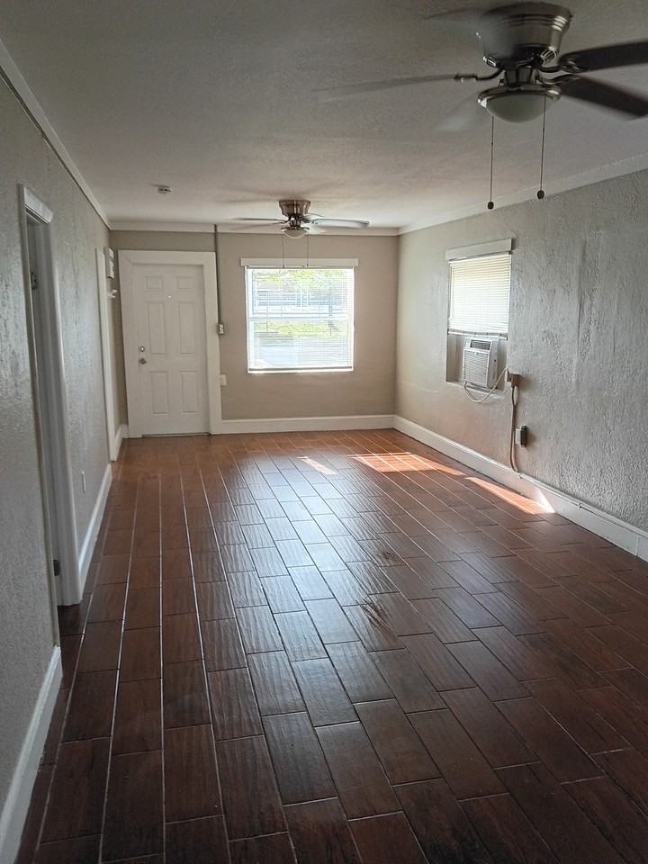 1208 N 17th St #NA - Photo 5 of 7