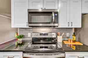 featured image of 525 Jones Ave