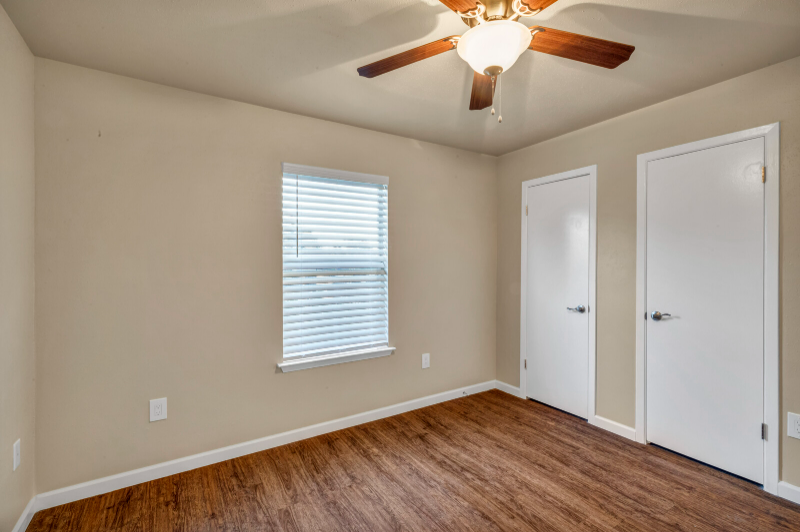 525 Jones Ave - Photo 6 of 17