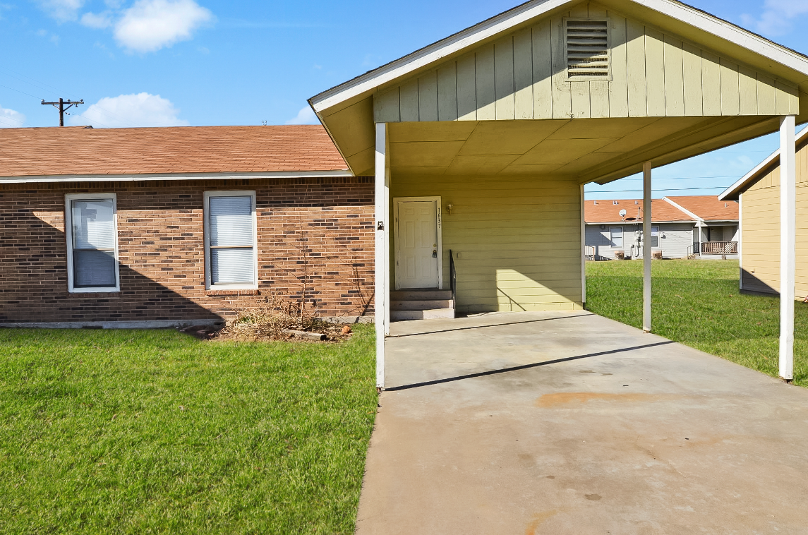 1637 Kelly Dr #NA - Photo 2 of 12