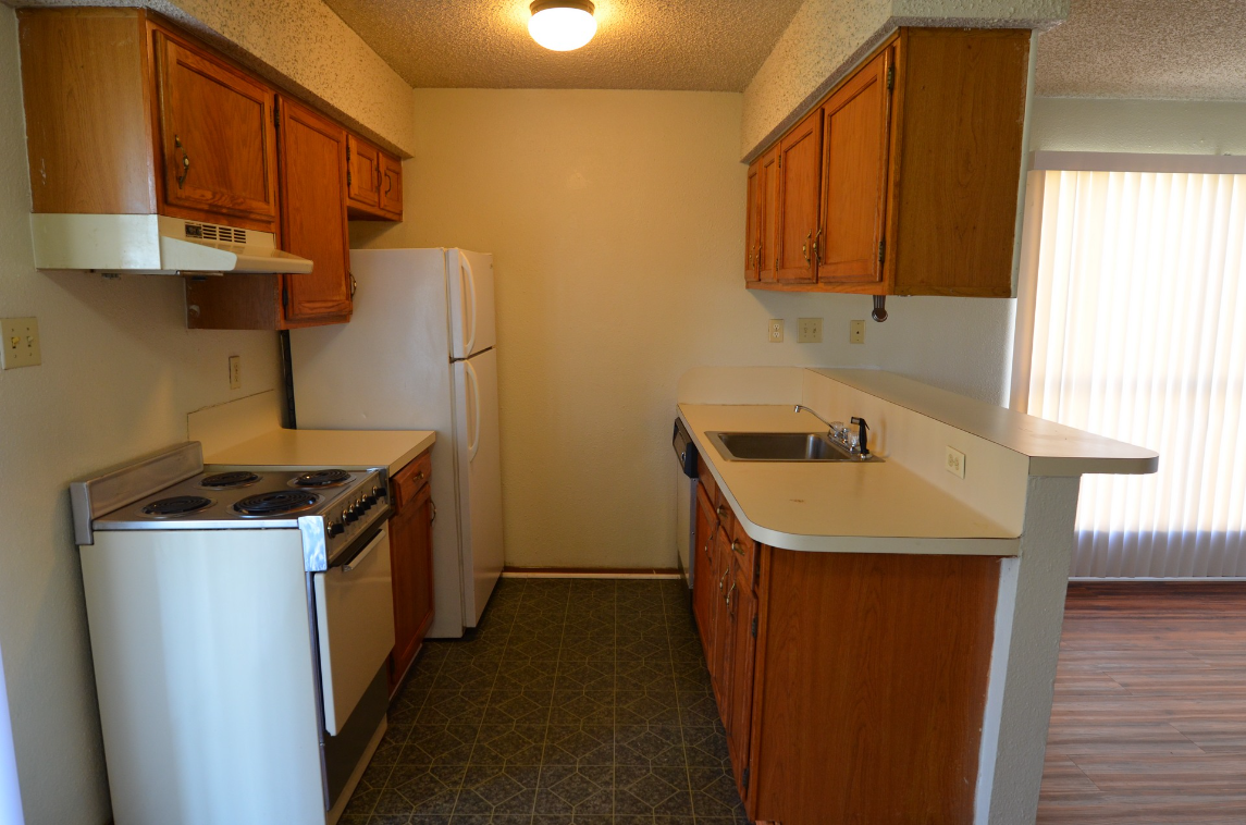 1637 Kelly Dr #NA - Photo 3 of 12