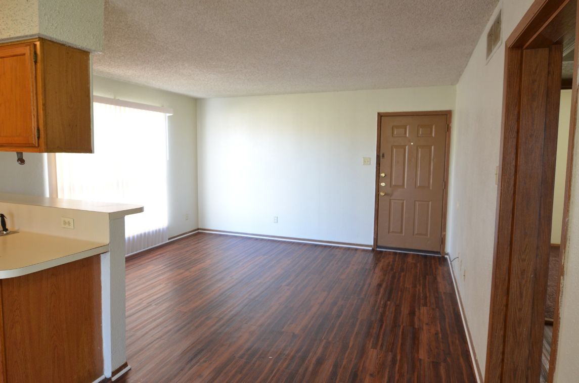 1637 Kelly Dr #NA - Photo 5 of 12