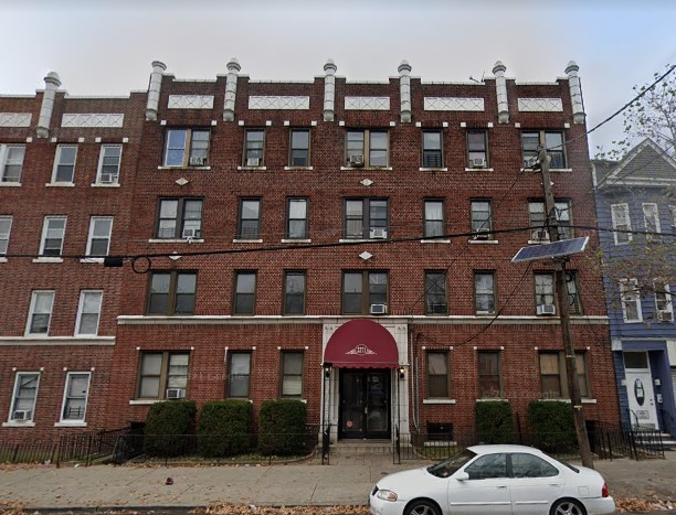 2271 Kennedy Blvd #306