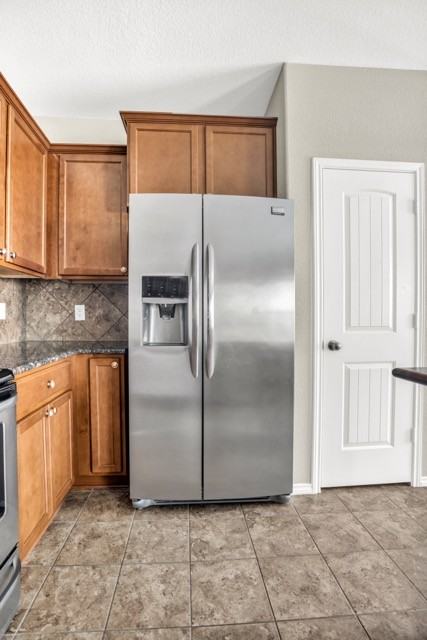 5215 Dauphin Dr #NA - Photo 7 of 31