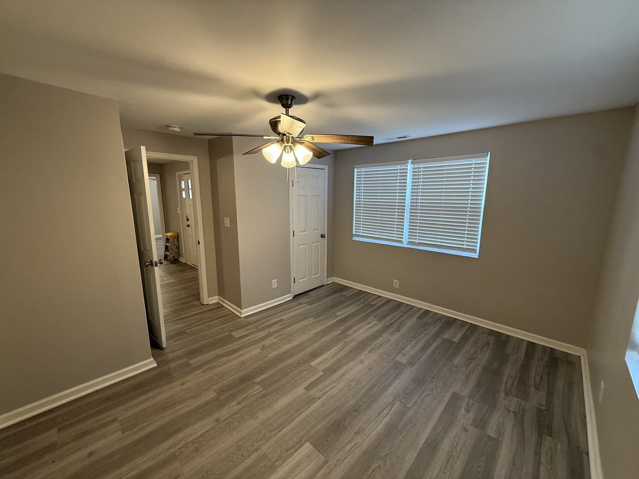 304 Bell St #NA - Photo 6 of 9