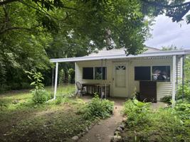 featured image of 590 Riverview Dr #590