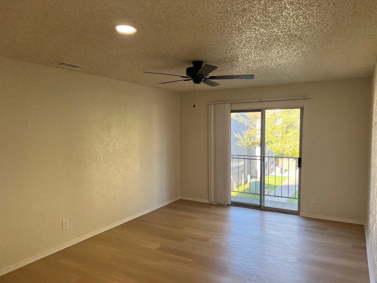 2800 Victory Dr #308 - Photo 2 of 9