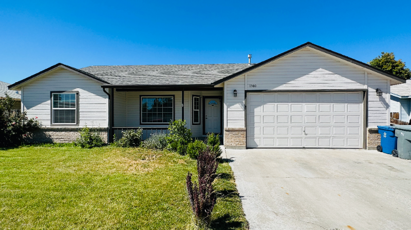 1560 Peregrine Dr - Photo 2 of 27