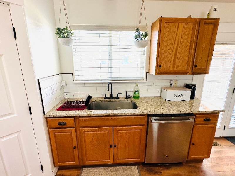 1560 Peregrine Dr - Photo 7 of 27