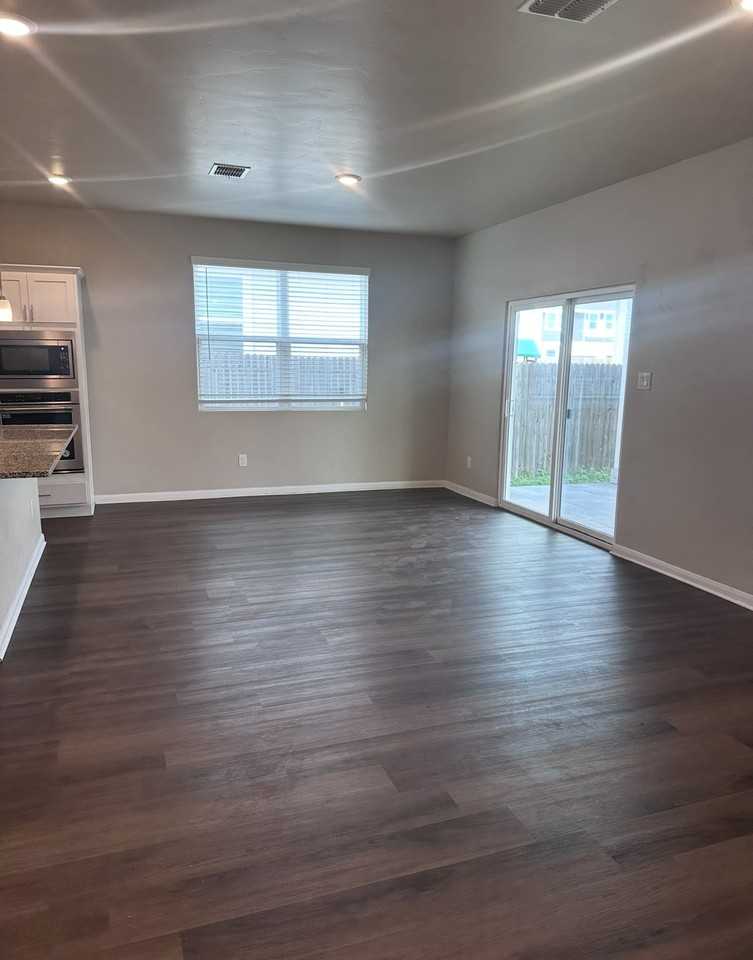 13018 Kathleen St #NA - Photo 5 of 15