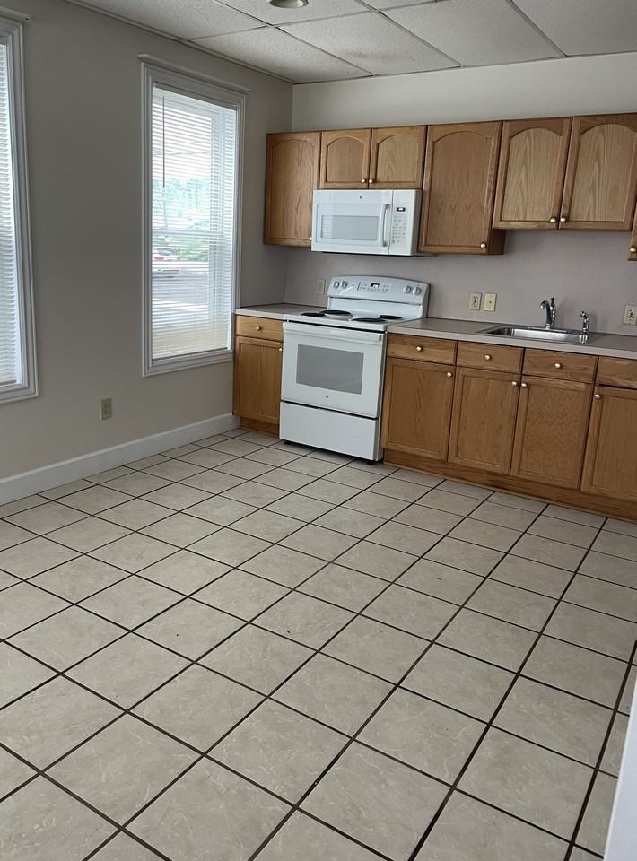 230 Jefferson St #NA - Photo 4 of 10