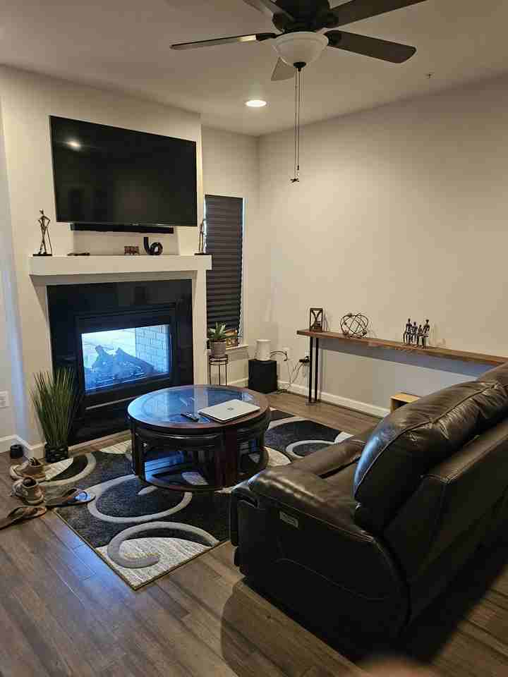 602 Leigh Way #NA - Photo 2 of 14