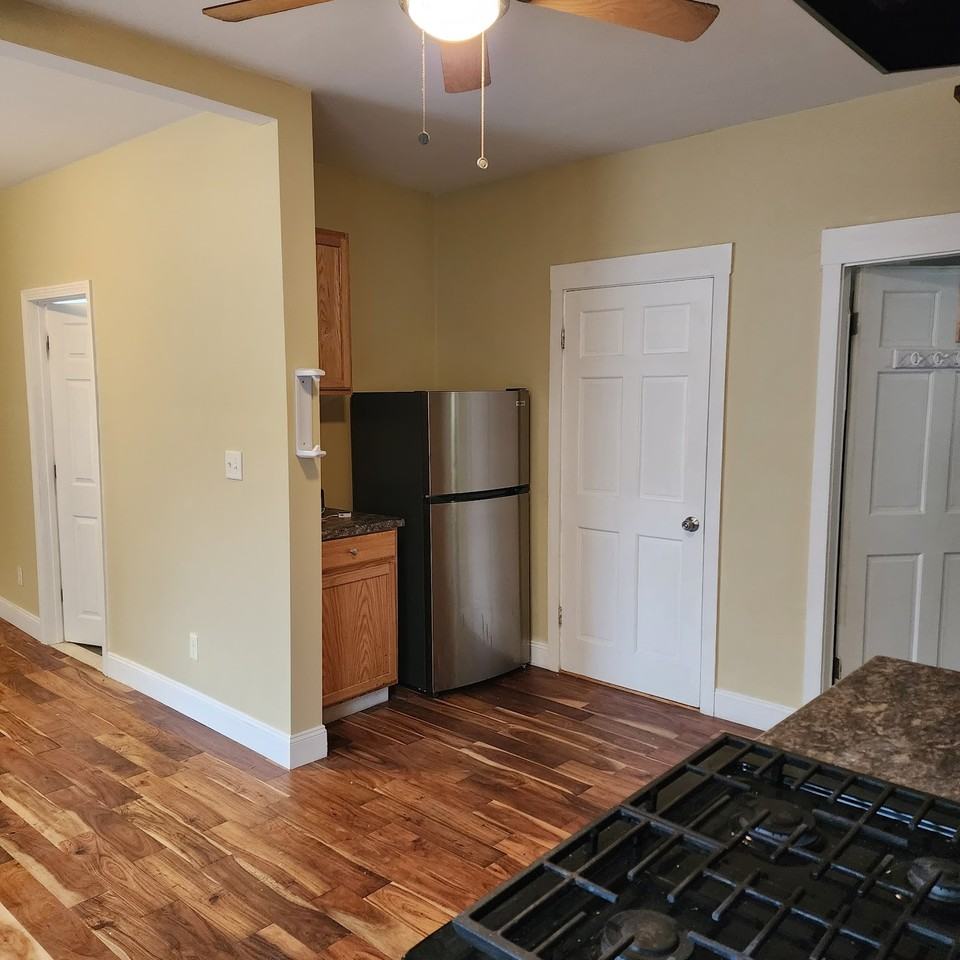 11 Cady St #1F - Photo 3 of 7