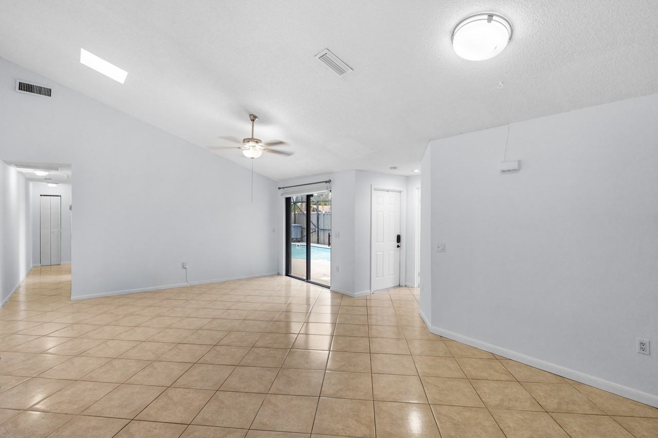 9879 Boca Gardens Trl #A - Photo 4 of 18