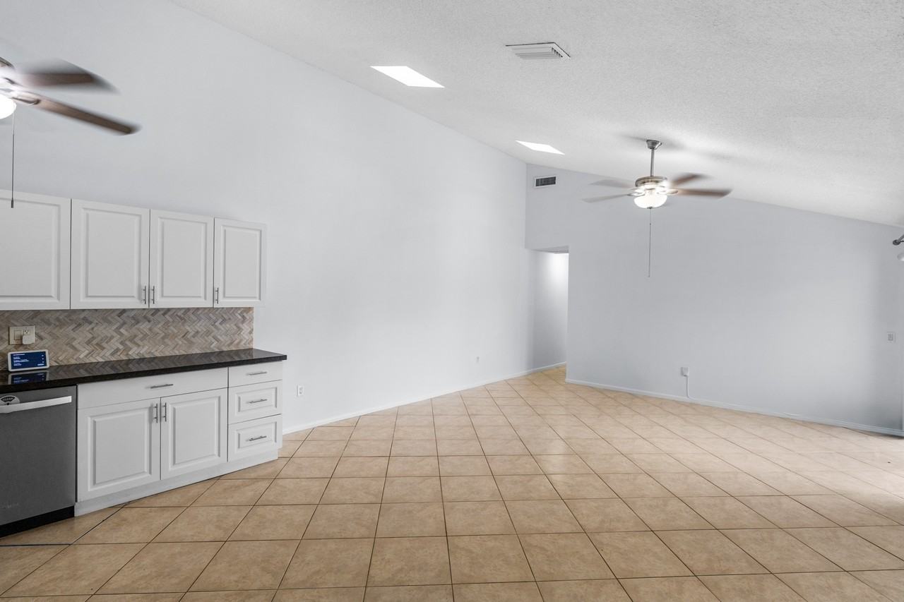 9879 Boca Gardens Trl #A - Photo 6 of 18