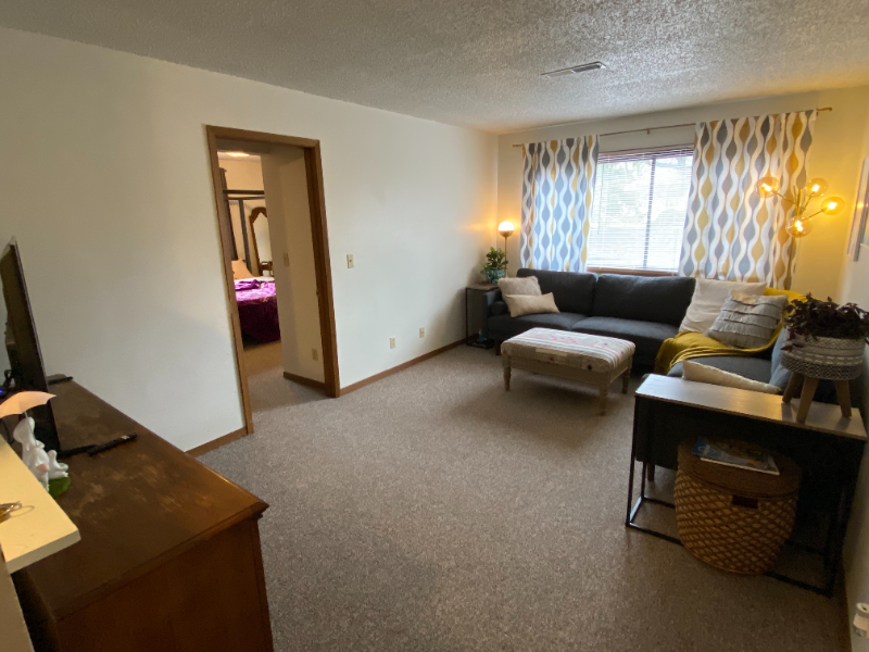 365 Ellis Ave #9 - Photo 2 of 12