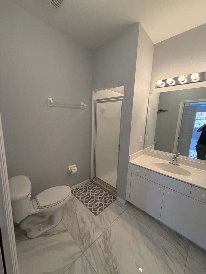 19949 Lake Vista Cir N #1 - Photo 6 of 17