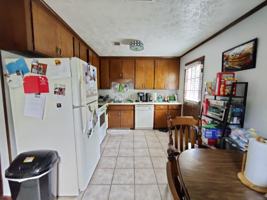 featured image of 900 E Magnolia Ave