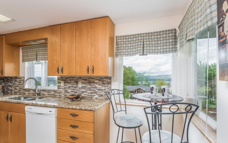 7921 7th Ave Sw - Photo 5 of 17