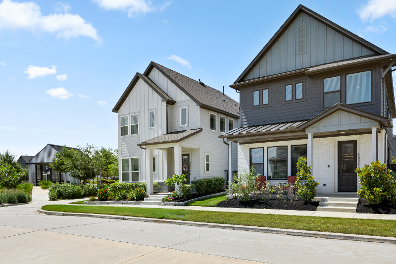 18514 Gratification Ln - Photo 2 of 33