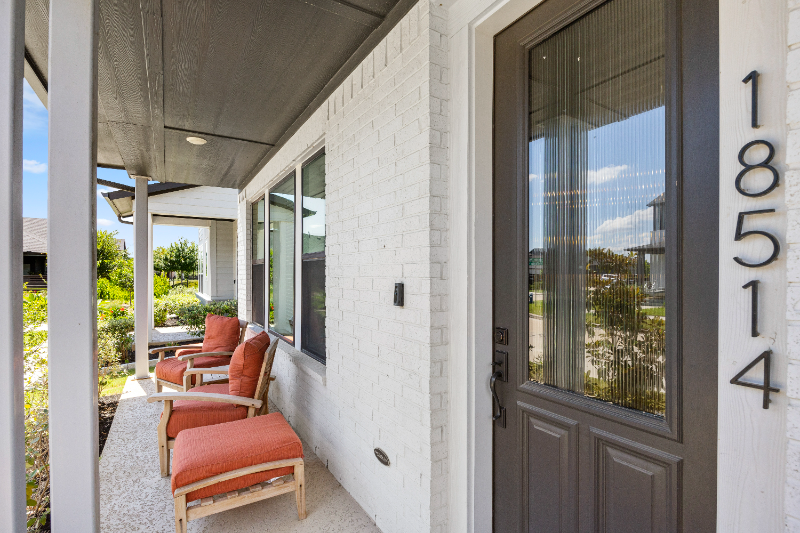 18514 Gratification Ln - Photo 3 of 33