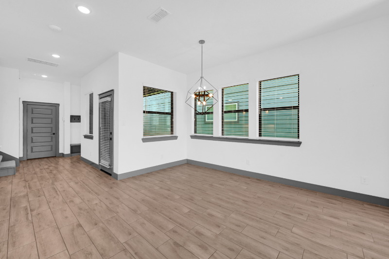 18514 Gratification Ln - Photo 6 of 33