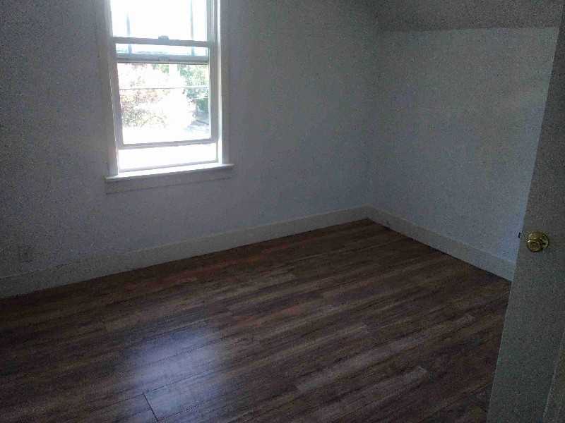 603 Ne Beech St - Photo 6 of 18