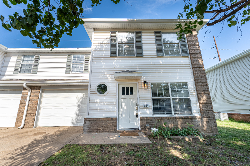 2402 S 16th St - Photo 2 of 16